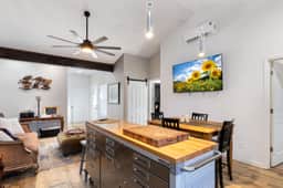 Hackberry Hideaway