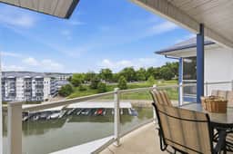 2B 2B | Top Floor Lake View |Seasonal Pool Hot Tub