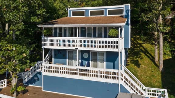 Lake Front |Private Dock |Blue Bungalow|3bed|2bth