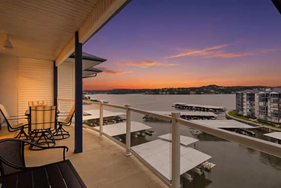 Boat Slip |TopFloorLakeView |Seasonal Pool Hot Tub - Image 3