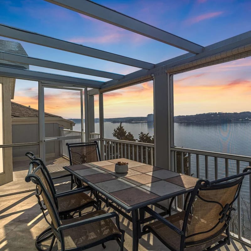 |3B 3B | Lakefront | Boat Dock |Seasonal Pool